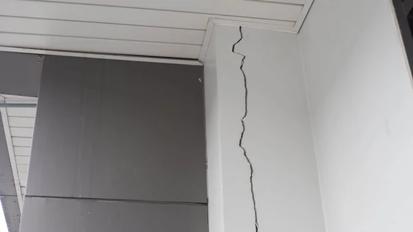 Γιατί οι τοίχοι εμφανίζουν ρωγμές και πώς να τις αποφύγετε;