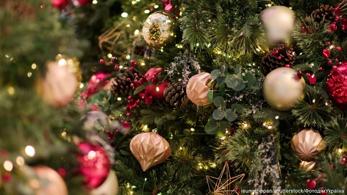 τεχνητό χριστουγεννιάτικο δέντρο